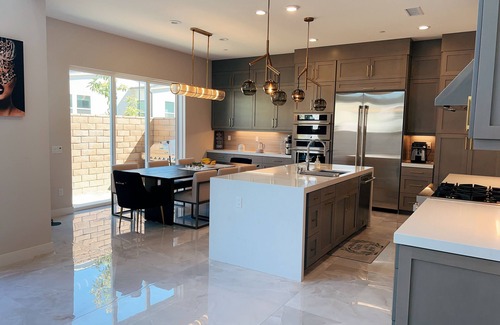 Montebello House | View House, New Built with Gym and Pool