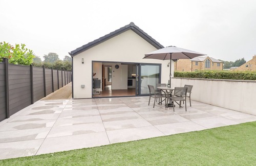 Blackburn Cottage | VIEW@LANGHO, pet friendly, with a garden in Langho, Lancashire
