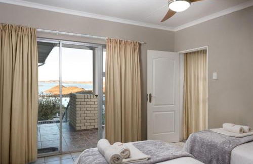 Gariepdam Cabin | View Lodge
