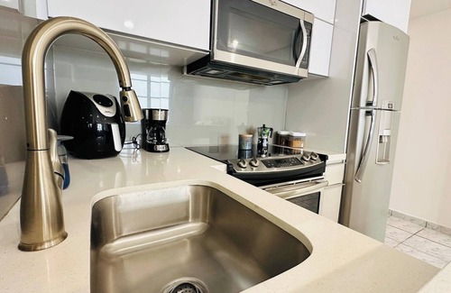 Isla Grande Apartment | View of Paradise Apartment A SJ