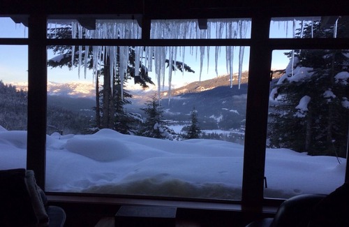Nordic Estates House | -View, View And More View!-Super Quiet Getaway!-