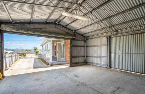 Clifton Springs House | Views on the Avenue