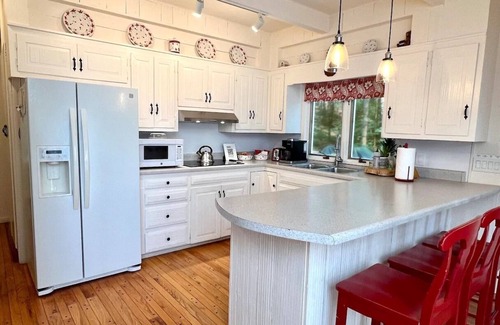Wells Ski Chalet | Views!-Spacious 3-floor Custom Chalet. 18 acres. Ski most resorts within an hour