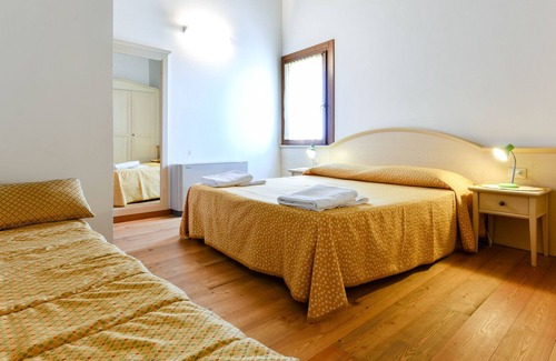 Longare Apartment | Vigneti apartment with two bedrooms and one bathroom on the second floor (apartment 5)