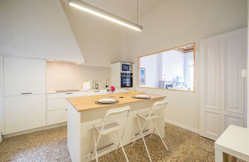 Santiago de Vigo Apartment | Vigo's promenade and views of the Nautico Deportivo (ideal for families).