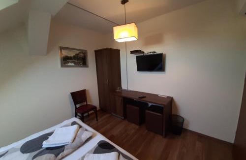 Gyor Bed & Breakfast | Viktória Lovas Panzió