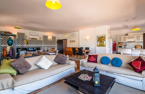 Corte Vidreiro Villa | Villa Eiras Altas Grande by Portucasa