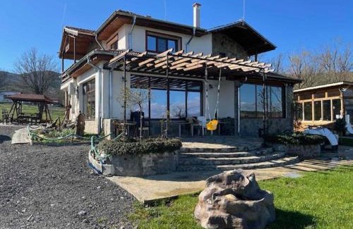 Panicherevo Villa | Vila Marina Ilkoni at Jrebchevo dam