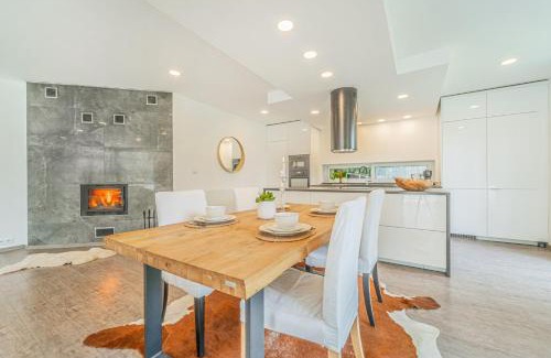 Zbuzany Villa | Vila Sara s bazénem a infrasaunou na kraji Prahy