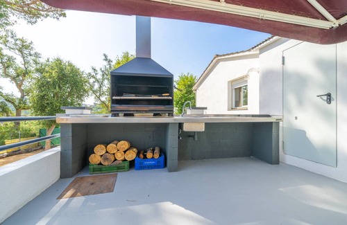 Mas Altaba Villa | Villa à Caldes de Malavella pour 7 pers. avec jardin, piscine privée, BBQ et parking
