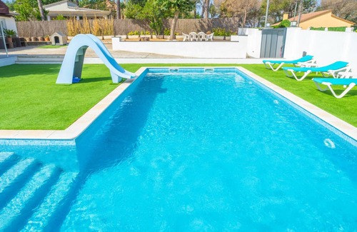 Mas Altaba Villa | Villa à Caldes de Malavella pour 7 pers. avec jardin, piscine privée, BBQ et parking