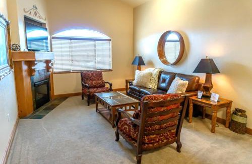 Zermatt Apartment | Villa 2 Bed 2 Bath Full Kitchen New