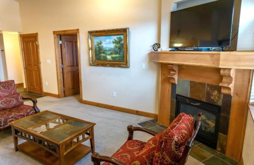 Zermatt Apartment | Villa 2 Bed 2 Bath Full Kitchen New