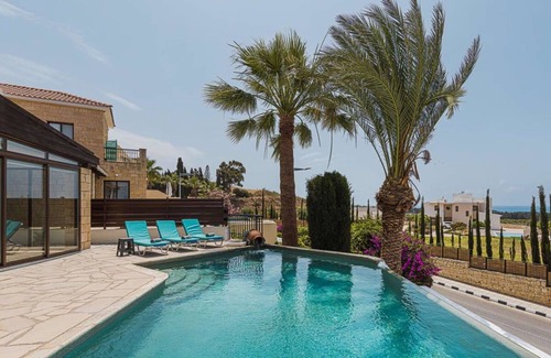 Kouklia Villa | Villa ∙ 3 bedrooms ∙ 6 guests