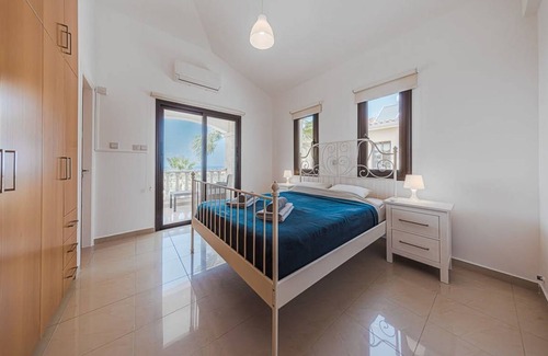 Kouklia Villa | Villa ∙ 3 bedrooms ∙ 6 guests