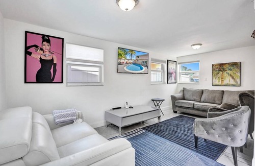 Hallandale Beach Villa | Villa ∙ 4 bedrooms ∙ 15 guests