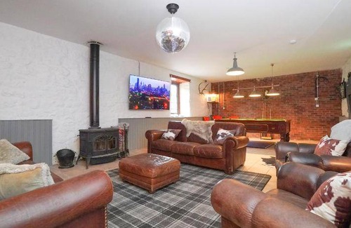 Glasgow Villa | Villa ∙ 4 bedrooms ∙ 10 guests
