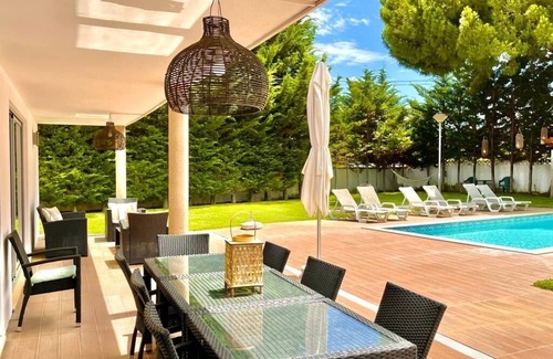 Alfa-Mar House | Villa- 4 minutes from beach with big garden and private pool