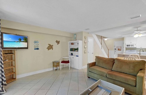 Jekyll Island Condo | Villa 453 - fantastic condo close to pool and beaches