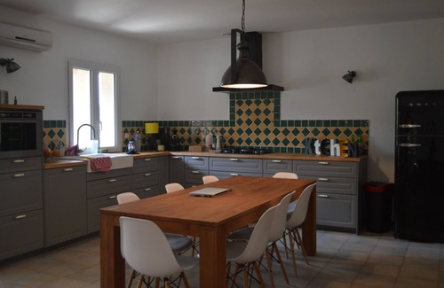 Bagnols-sur-Ceze Villa | Villa 8 to 10 people with private heated pool in the Gard