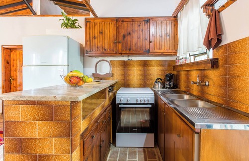 Kamisiana Villa | Villa Aadonis in the sea