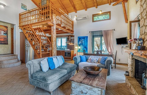Marantochori Villa | Villa 'Acqua with Private Pool' with Mountain View, Wi-Fi and Air Conditioning
