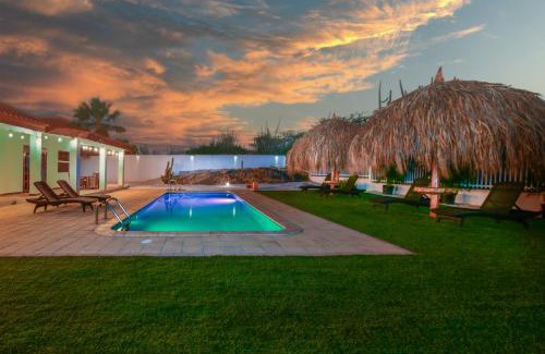 Boroncana Villa | Villa Adora