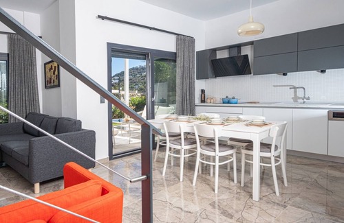 Koyunbaba Villa | Villa Al Mare; Özel Havuzlu 4+1 Villa