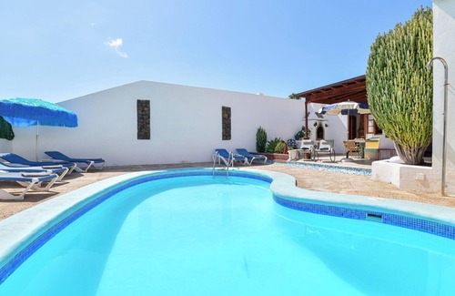 Puerto del Carmen Villa | Villa Alex with WiFi and Pool