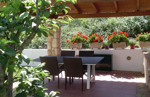 Kaligata Villa | Villa Amelia: Luxury 2 bedroom Villa with private pool FREE WiFi AVAILABLE!
