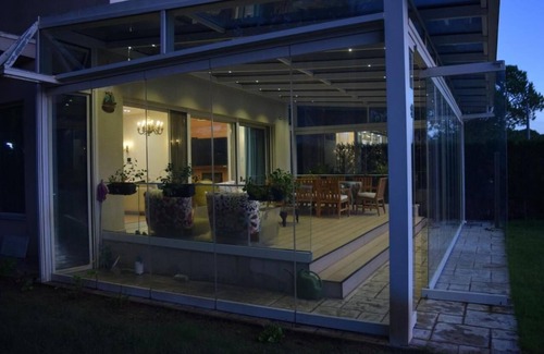 Ishem Villa | Villa Amorino by the Sea