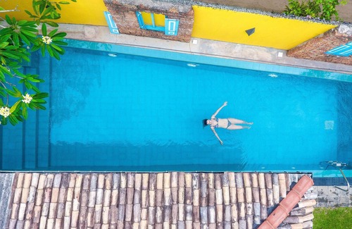 Thiranagama Villa | Villa Arali (Private Villa with Swimming Pool)