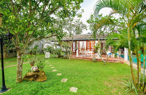 Thiranagama Villa | Villa Arali (Private Villa with Swimming Pool)