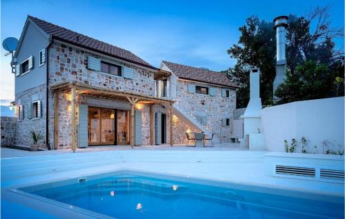 Dol House | Villa Arte