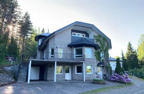 Vaajakoski Villa | Villa Ateljeerinne