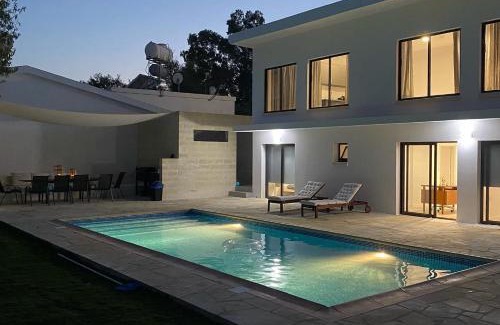Giolou Villa | Villa Athasia