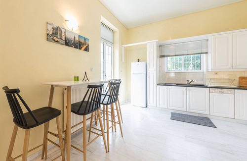 Attiki Villa | VILLA ATHENS - A Neoclassical 250sqm - Can sleep 8 guests