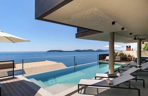 Lozica Villa | Villa Atreeum
