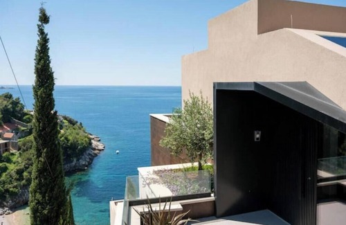 Lozica Villa | Villa Atreeum
