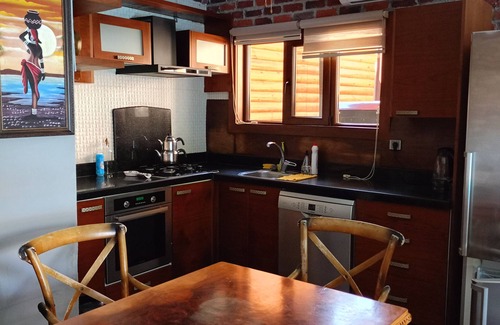 Orhangazi Villa | Villa Atroa Lakehouse - 2 Bedroom Villa on İznik Lake