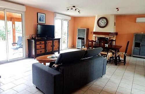 Saramon House | Villa au bord du lac