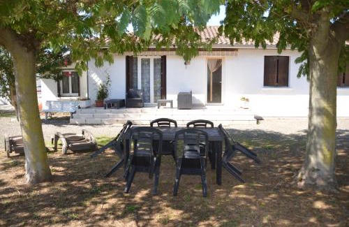 Azereix House | VILLA AUX PIEDS DES PYRENEES