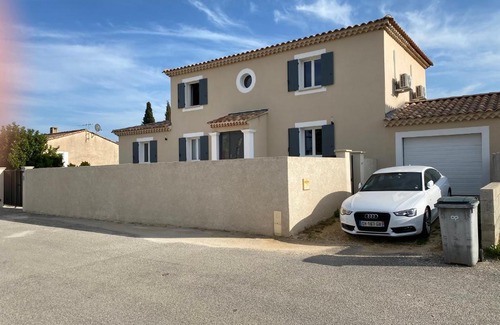 Saint-Victor-la-Coste Villa | Villa avec piscine