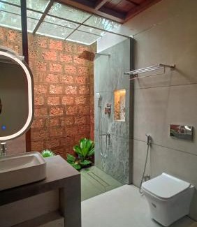 Neeleshwar Villa | Villa Avni, a beach side family retreat, Homestay