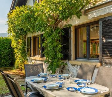 Bevaix Villa | Villa Azur au bord du lac