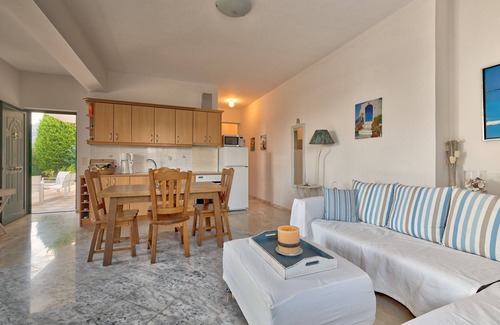 Melissopetra House | Villa Bamour |Two-bedroom House