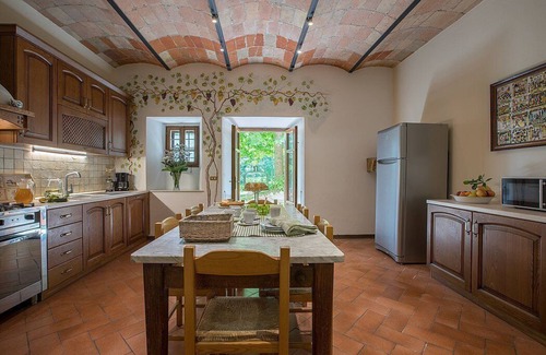 Ripoli Villa | Villa Belgarbo: A charming and bright two-story villa situated in an elegant eighteenth-century building, with Free WI-FI.