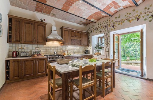 Ripoli Villa | Villa Belgarbo: A charming and bright two-story villa situated in an elegant eighteenth-century building, with Free WI-FI.