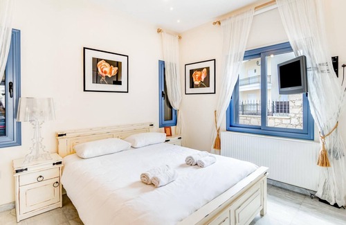 Stroumpi Villa | Villa Blue Iris by Ezoria Villas in Stroumpi