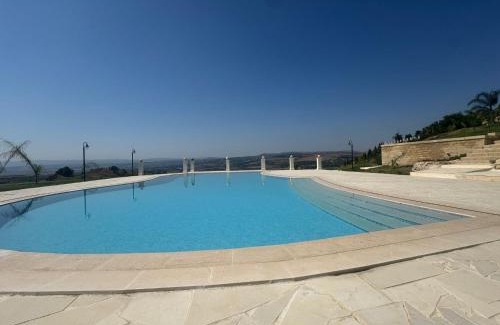 Lentini Villa | Villa Brikinnia